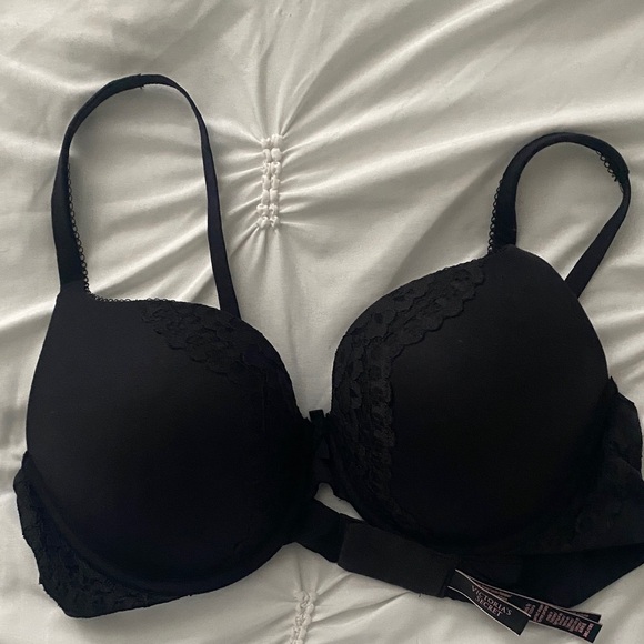 Victoria's Secret Other - Victoria's Secret Black Lace-Trim Push-Up Bra Size 38C Pre Owner